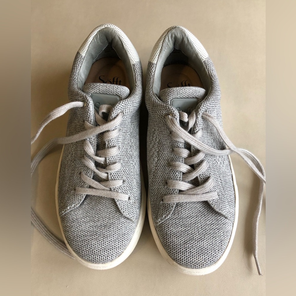 Sofft® Sneakers in gray & ivory, size 7, great condition!